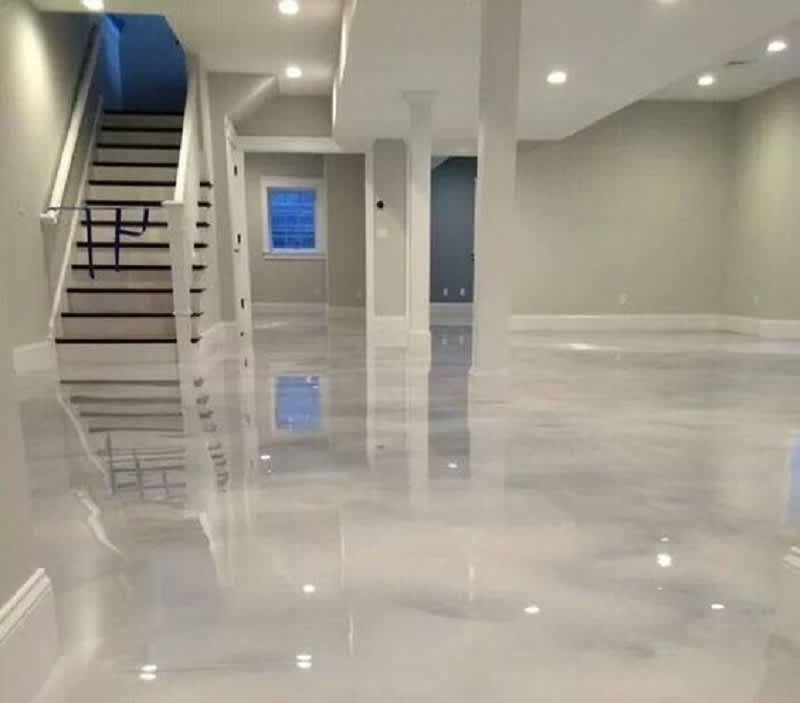 Metallic epoxy floor with three-dimensional finish